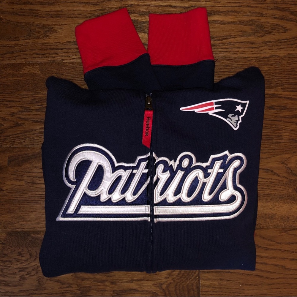 NWT! Patriots Football Zip Up Hoodie